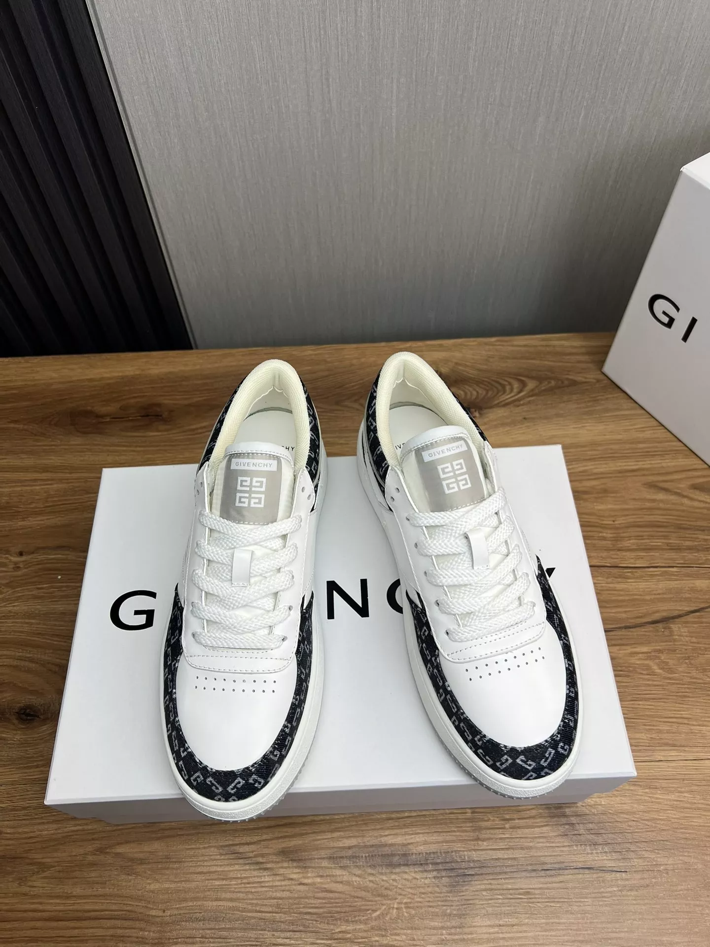 givenchy decontractees chaussures pour homme s_1273b601